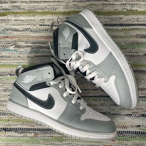 Kids Jordan Retro 1